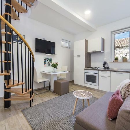 Studio Apartment Finta Rogotin Екстер'єр фото