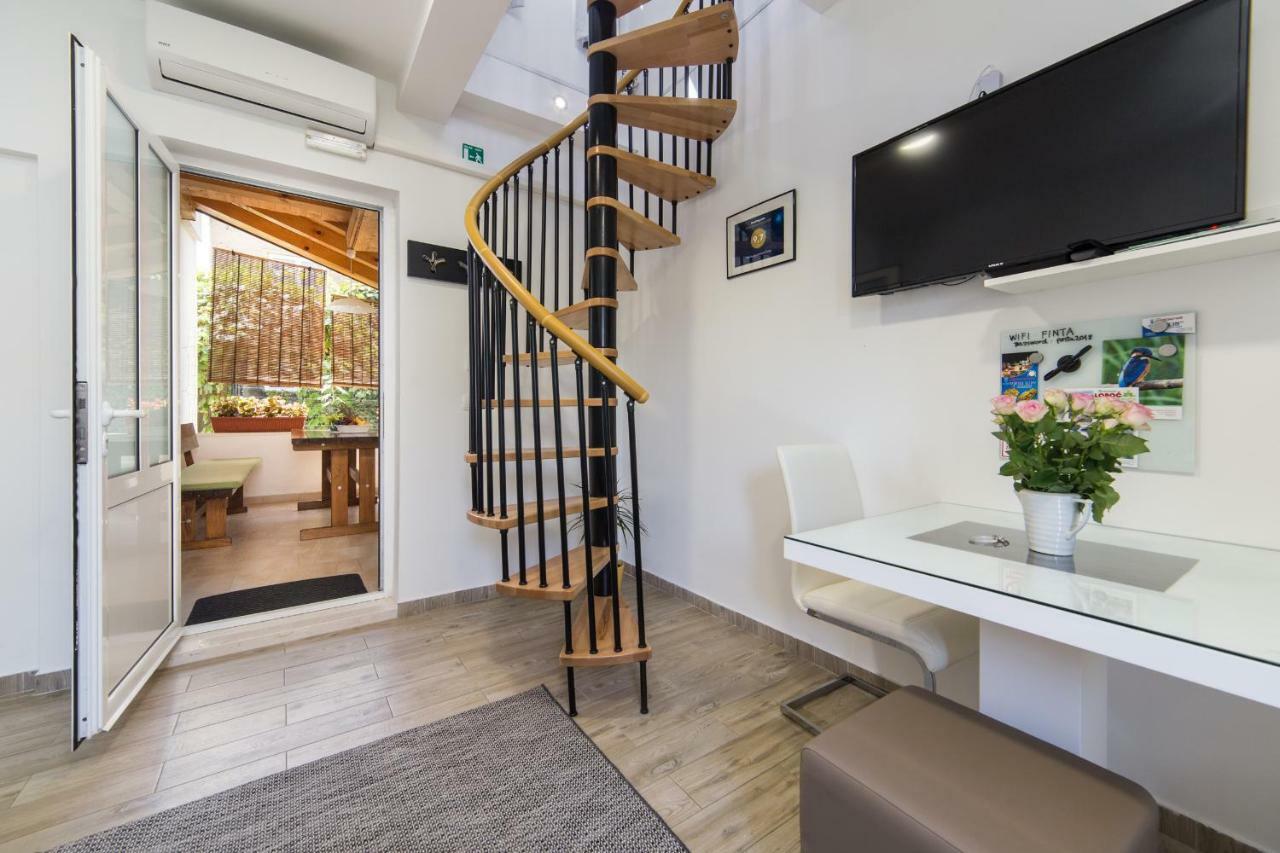 Studio Apartment Finta Rogotin Екстер'єр фото